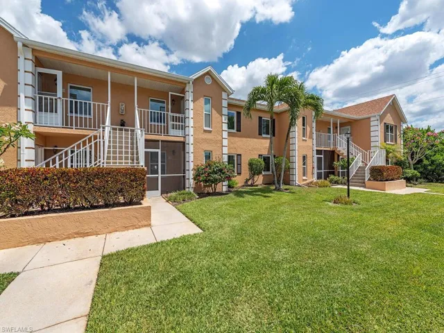 2050 W Crown Pointe  BLVD, Naples, FL 34112