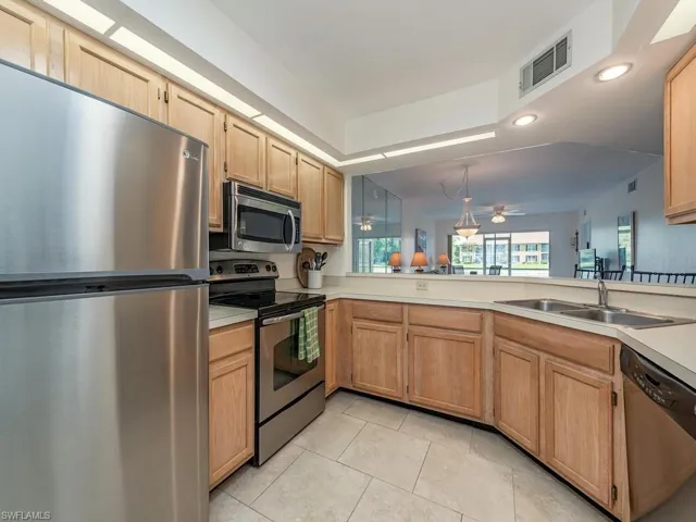 2050 W Crown Pointe  BLVD, Naples, FL 34112
