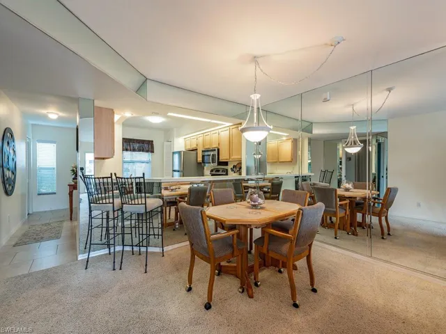 2050 W Crown Pointe  BLVD, Naples, FL 34112