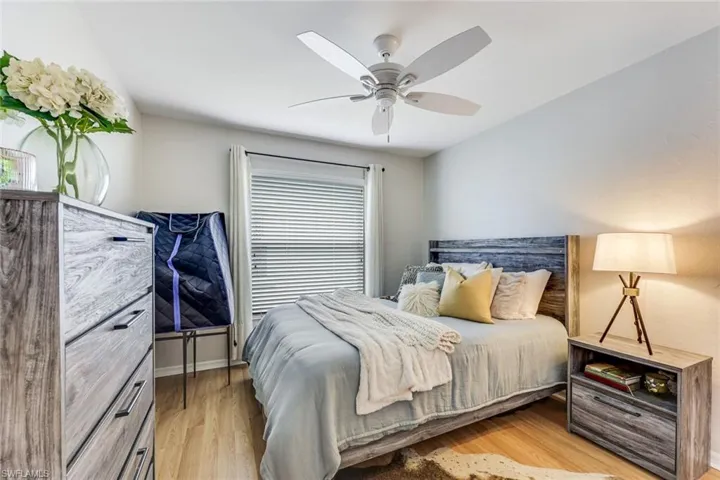 156 Stanhope Cir, Naples, Florida 34104
