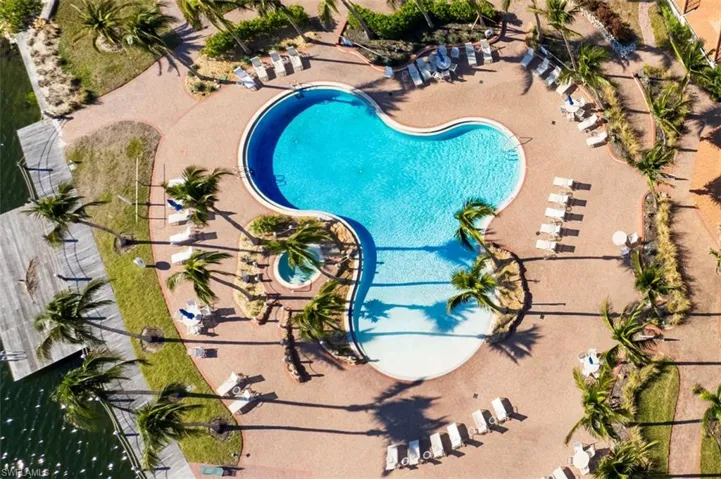 Ariel_pool__spa_view