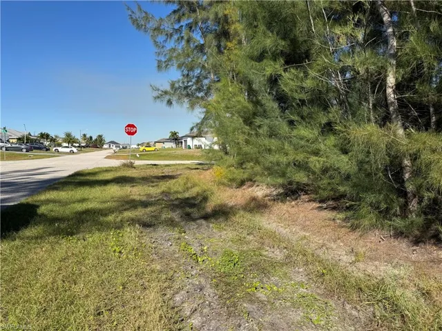 1729 Nw 1st Ave, Cape Coral, Florida 33993