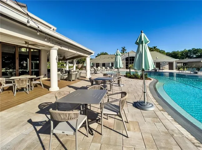 2090 Aberdeen LN # 101, NAPLES FL 34109