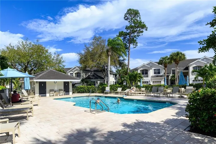 2090 Aberdeen LN # 101, NAPLES FL 34109