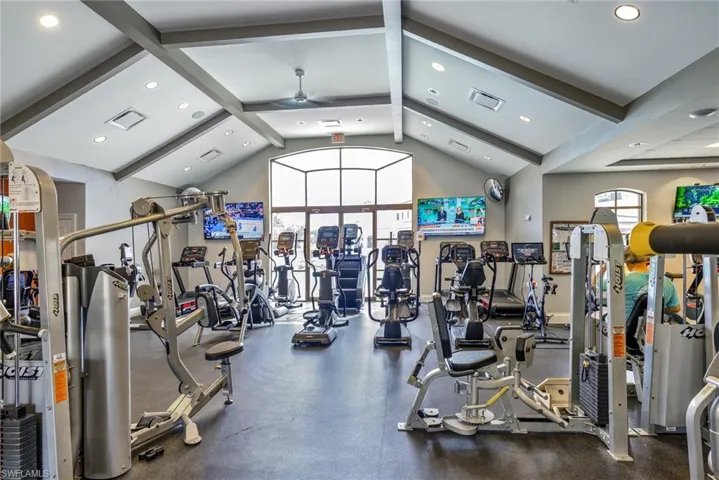 2090 Aberdeen LN # 101, NAPLES FL 34109