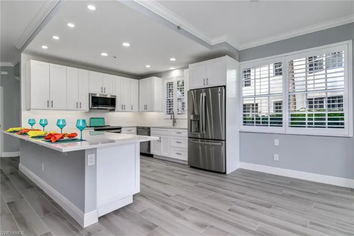 2090 Aberdeen LN # 101, NAPLES FL 34109