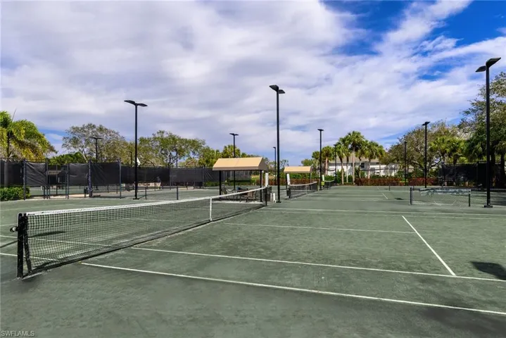 2090 Aberdeen LN # 101, NAPLES FL 34109