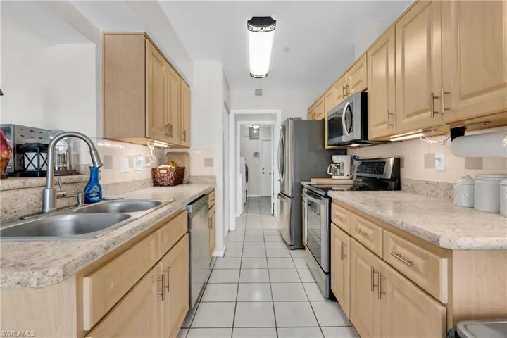 1514 Canal St, Lehigh Acres Fl 33936