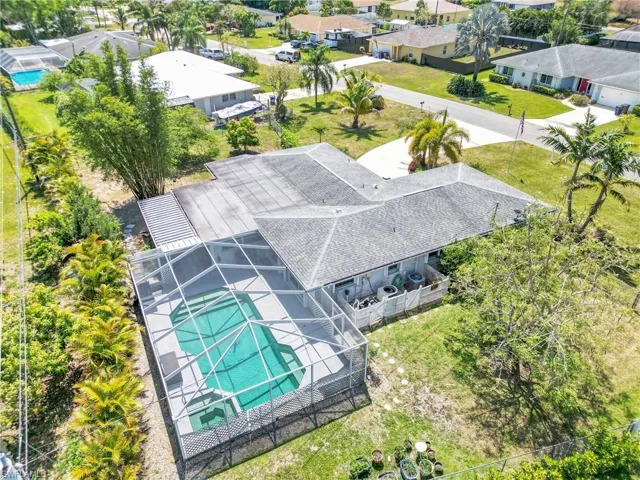 Bird's eye view with a residential view