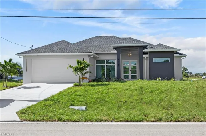 1129 Jacaranda Pkwy E, Cape Coral, Florida 33909
