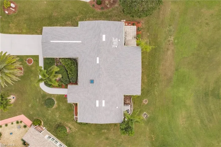 Birds eye view of property