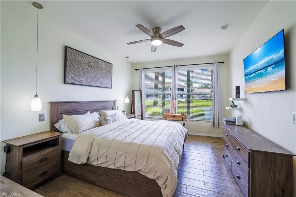 1405 Tiffany LN, Naples, FL 34105,225059725