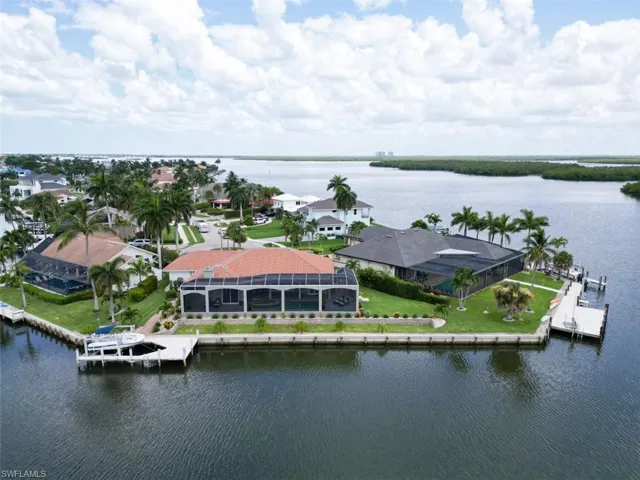 124 Stillwater Ct, Marco Island, Florida 34145