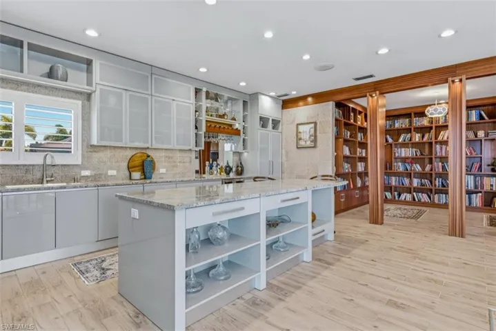 124 Stillwater Ct, Marco Island, Florida 34145