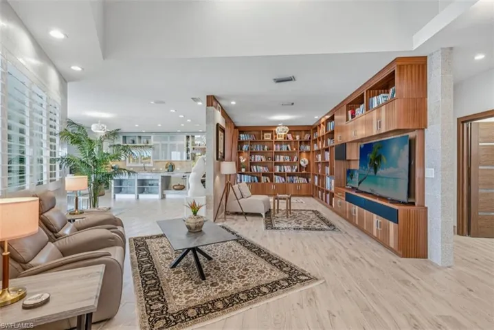 124 Stillwater Ct, Marco Island, Florida 34145