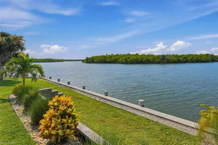 124 Stillwater Ct, Marco Island, Florida 34145