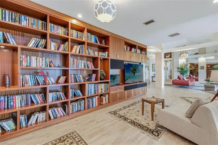 124 Stillwater Ct, Marco Island, Florida 34145