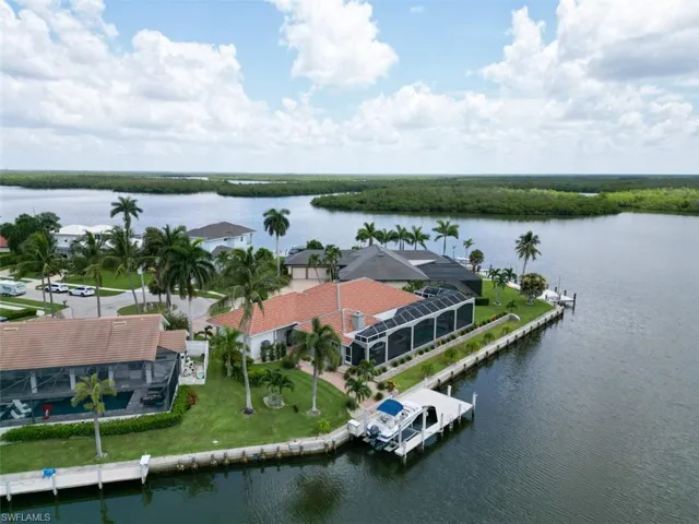 124 Stillwater Ct, Marco Island, Florida 34145