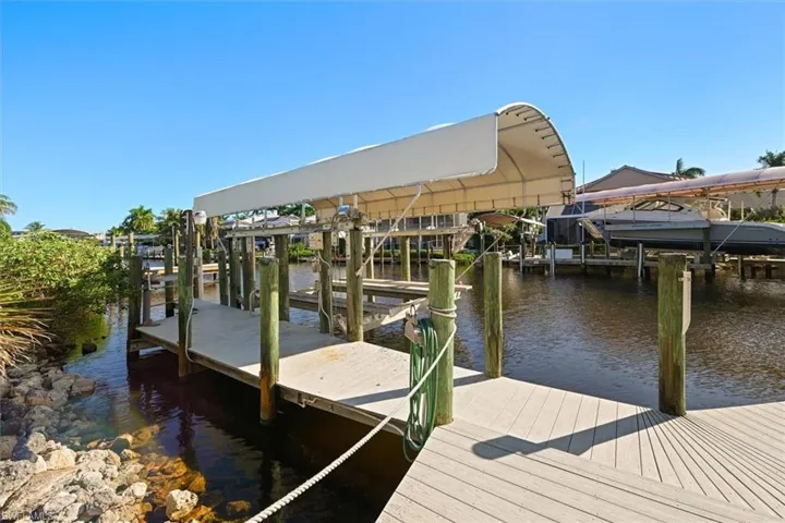 17911 Grey Heron Ct, Fort Myers Beach, Florida 33931