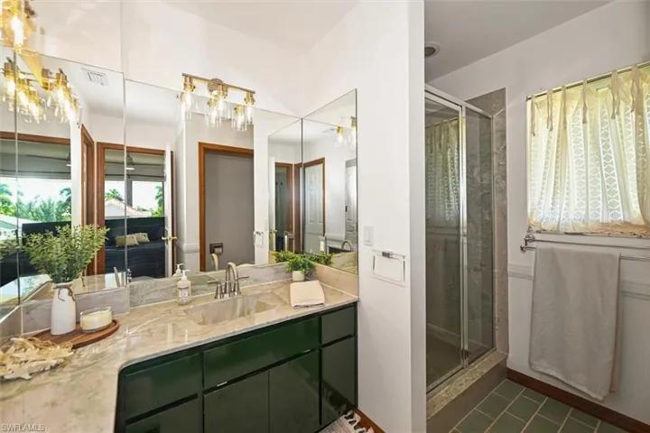 17911 Grey Heron Ct, Fort Myers Beach, Florida 33931