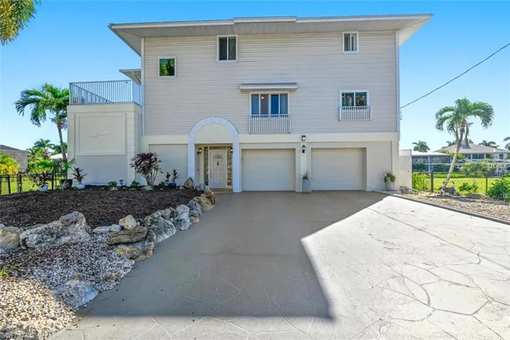 17911 Grey Heron Ct, Fort Myers Beach, Florida 33931
