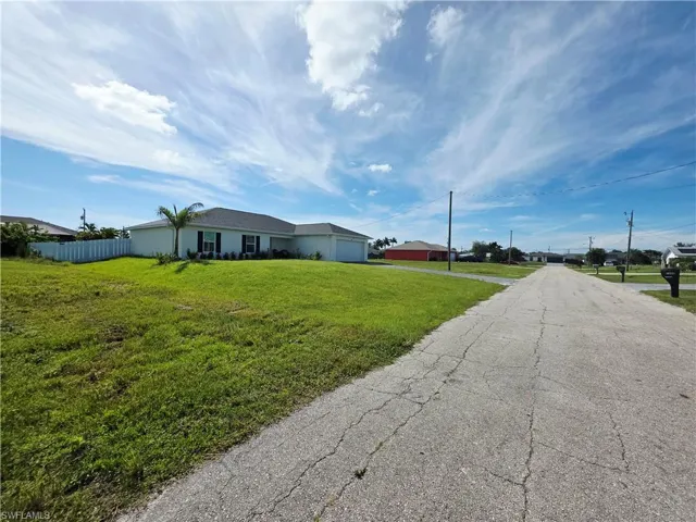 1216 Nw 14th Pl, Cape Coral, Florida 33993