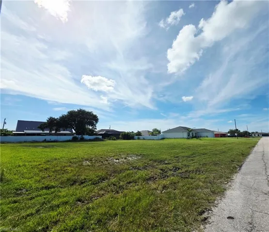 1216 Nw 14th Pl, Cape Coral, Florida 33993