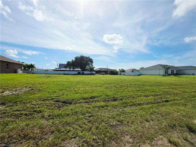 1216 Nw 14th Pl, Cape Coral, Florida 33993