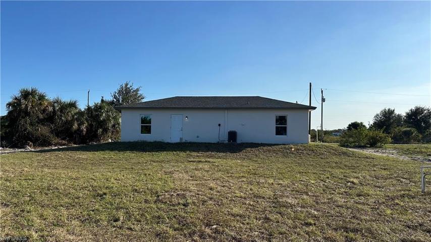323 Poplar, LEHIGH ACRES FL 33974