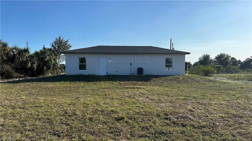 323 Poplar, LEHIGH ACRES FL 33974