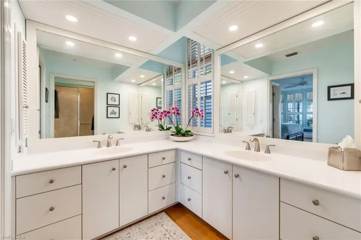 Ensuite bathroom
