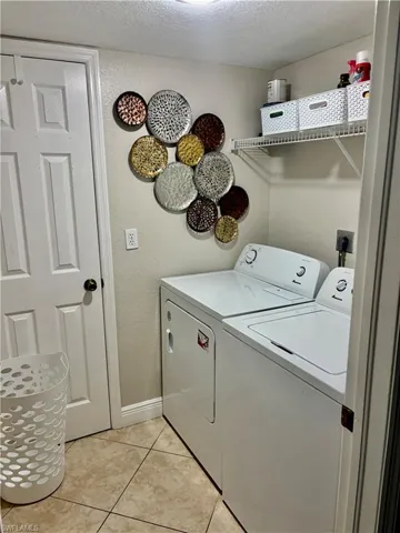 9640 Victoria Ln C-305, Naples, Florida 34109