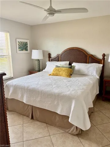 9640 Victoria Ln C-305, Naples, Florida 34109