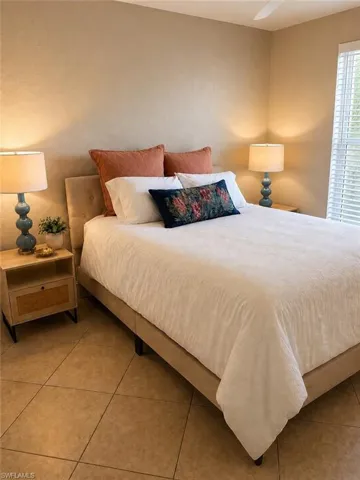 9640 Victoria Ln C-305, Naples, Florida 34109