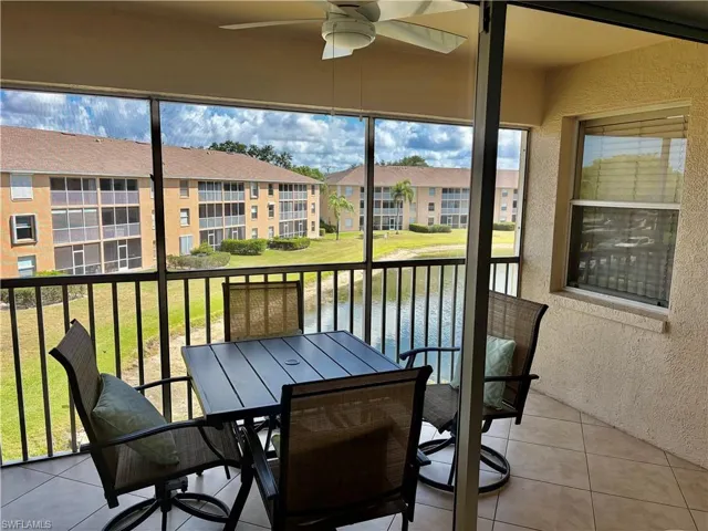 9640 Victoria Ln C-305, Naples, Florida 34109