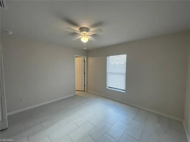 Empty room with ceiling fan