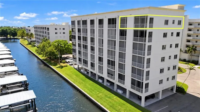 Hugh Lanai and extra side windows for the penthouse.    (Photo may be digitally enhanced)