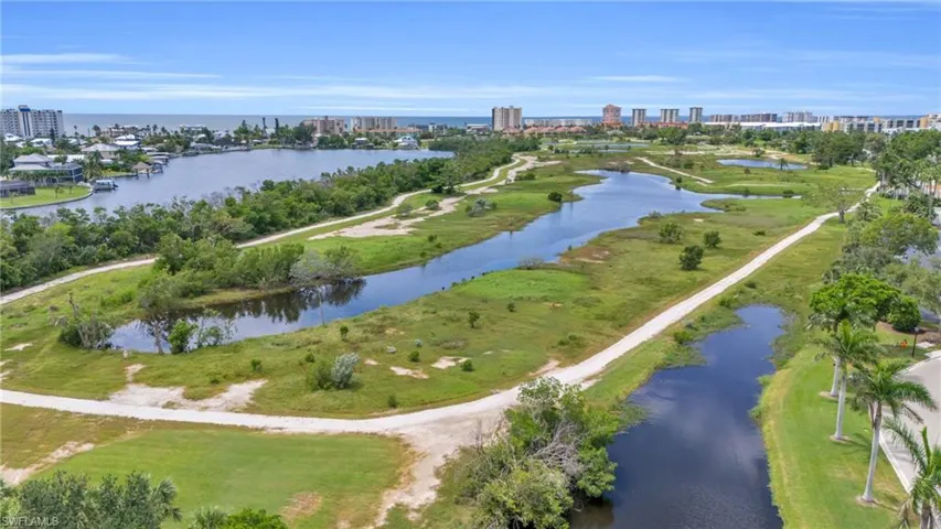 Bay Beach Ln Amenities Park.