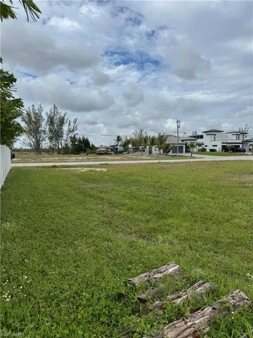 1540 Nw 41st Pl, Cape Coral, Florida 33993