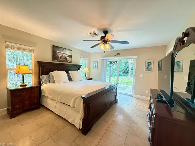 6140 Standing Oaks, Naples, Florida 34119