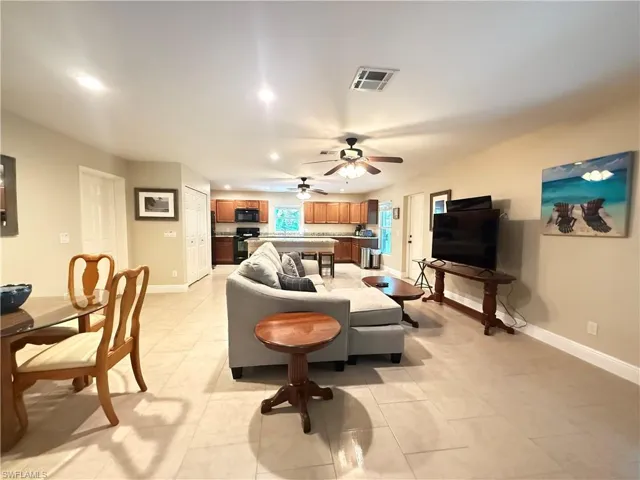 6140 Standing Oaks, Naples, Florida 34119