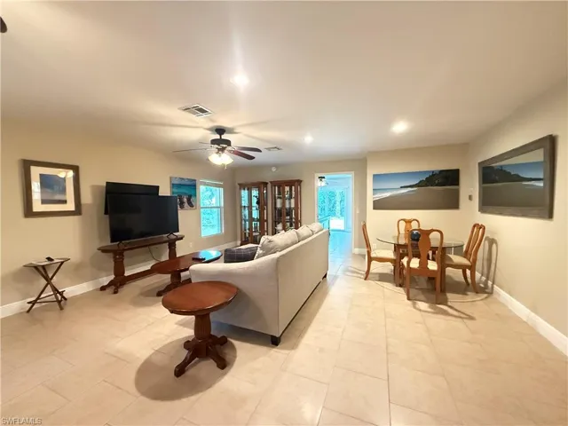 6140 Standing Oaks, Naples, Florida 34119