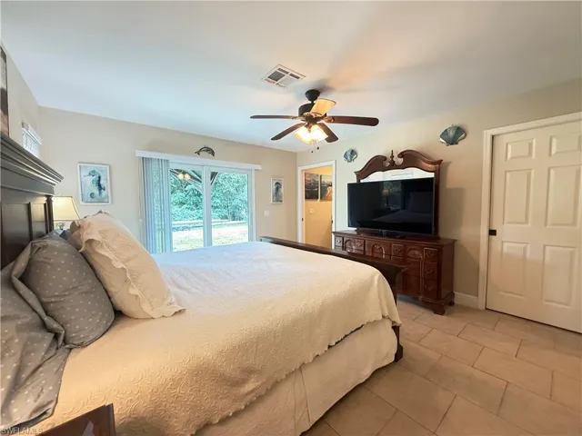 6140 Standing Oaks, Naples, Florida 34119
