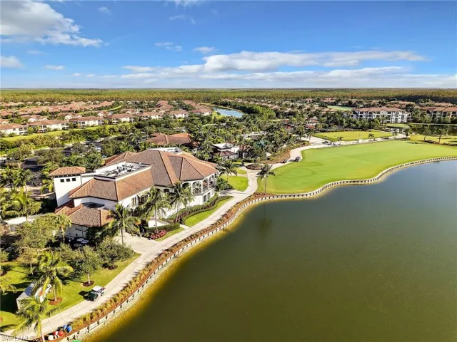 Aerial View of the Clubhouse & Golf Course