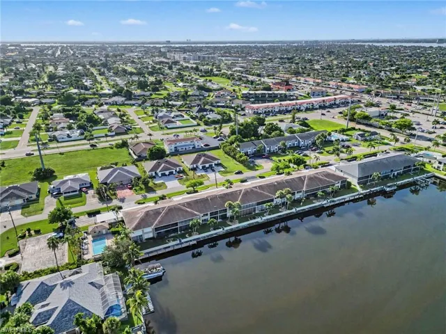4622 Sw Santa Barbara Pl 111, Cape Coral, Florida 33914