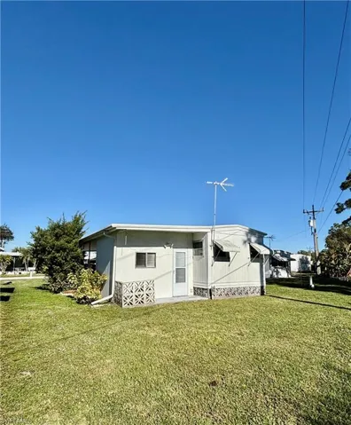 822  Hollyberry  CT, North Fort Myers, FL 33917