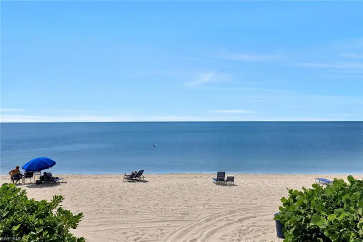 8345  Excalibur  CIR, Naples, FL 34108