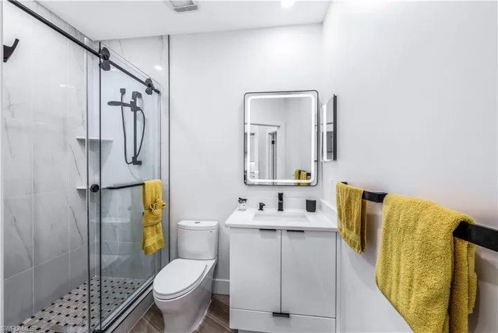 Guest bathroom with matching primary bath finishes!
