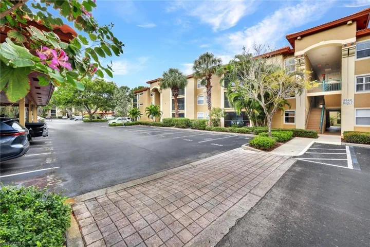 8940  Colonnades E CT, Bonita Springs, FL 34135