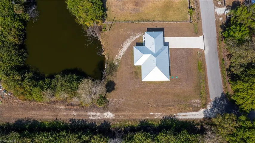 Aerial view of property and surrounding area